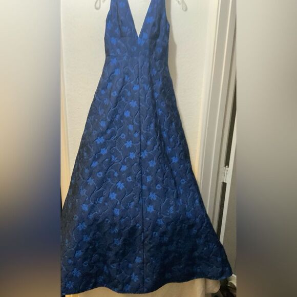 Monique Lhuillier Floral Gown blue v neck size 4 - Picture 1 of 6